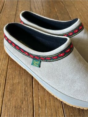 NEW DANIEL GREEN Women's Gray Suede Slip-On Shoes with Red Trim